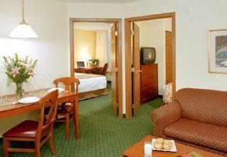 Hotel Towneplace Detroit 3*
