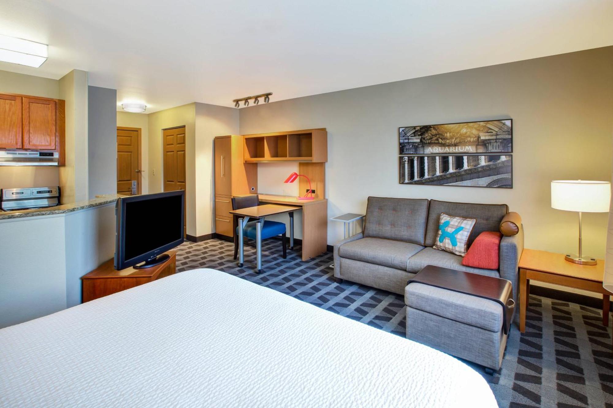 Towneplace Detroit Dearborn