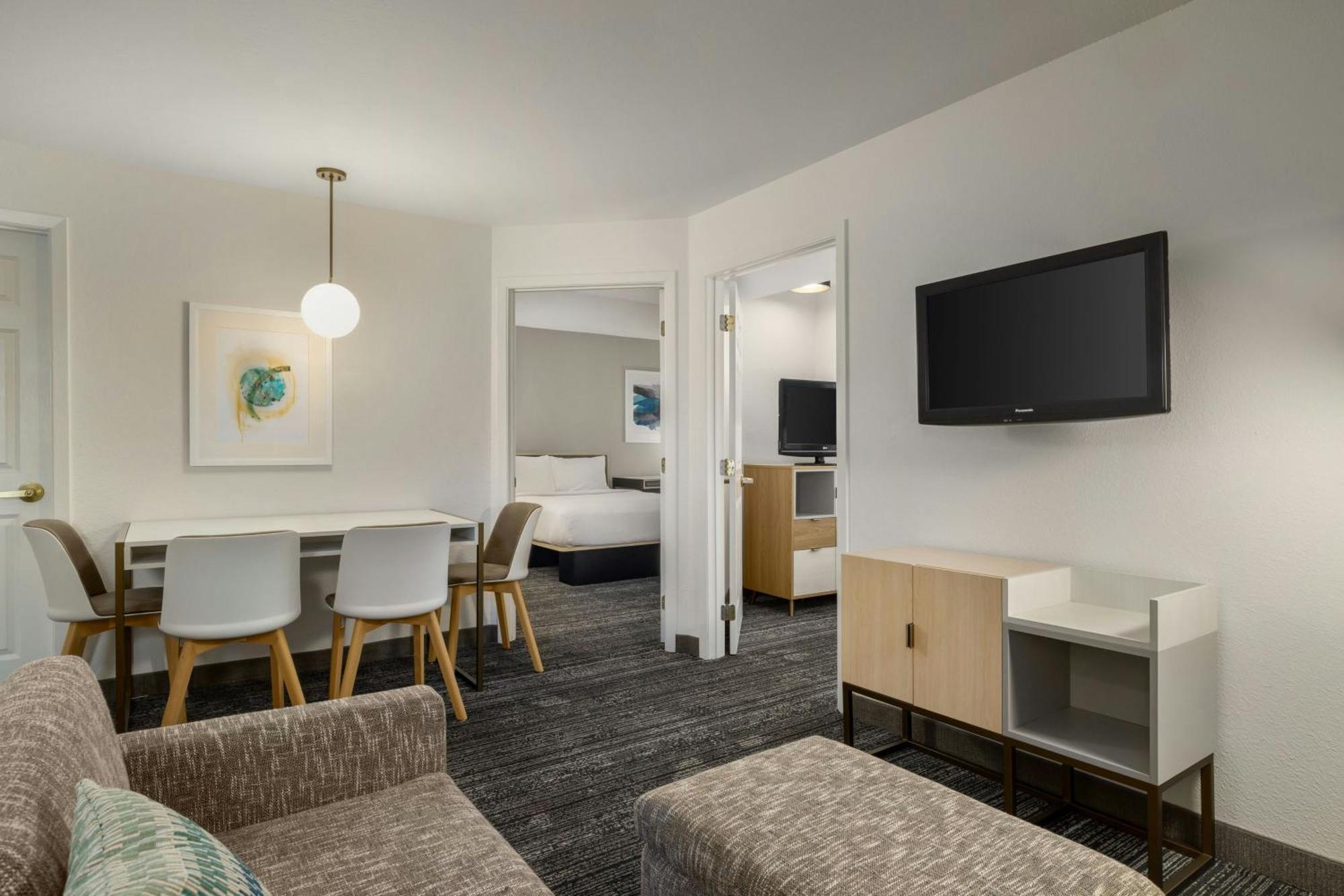 Towneplace Detroit 3*
