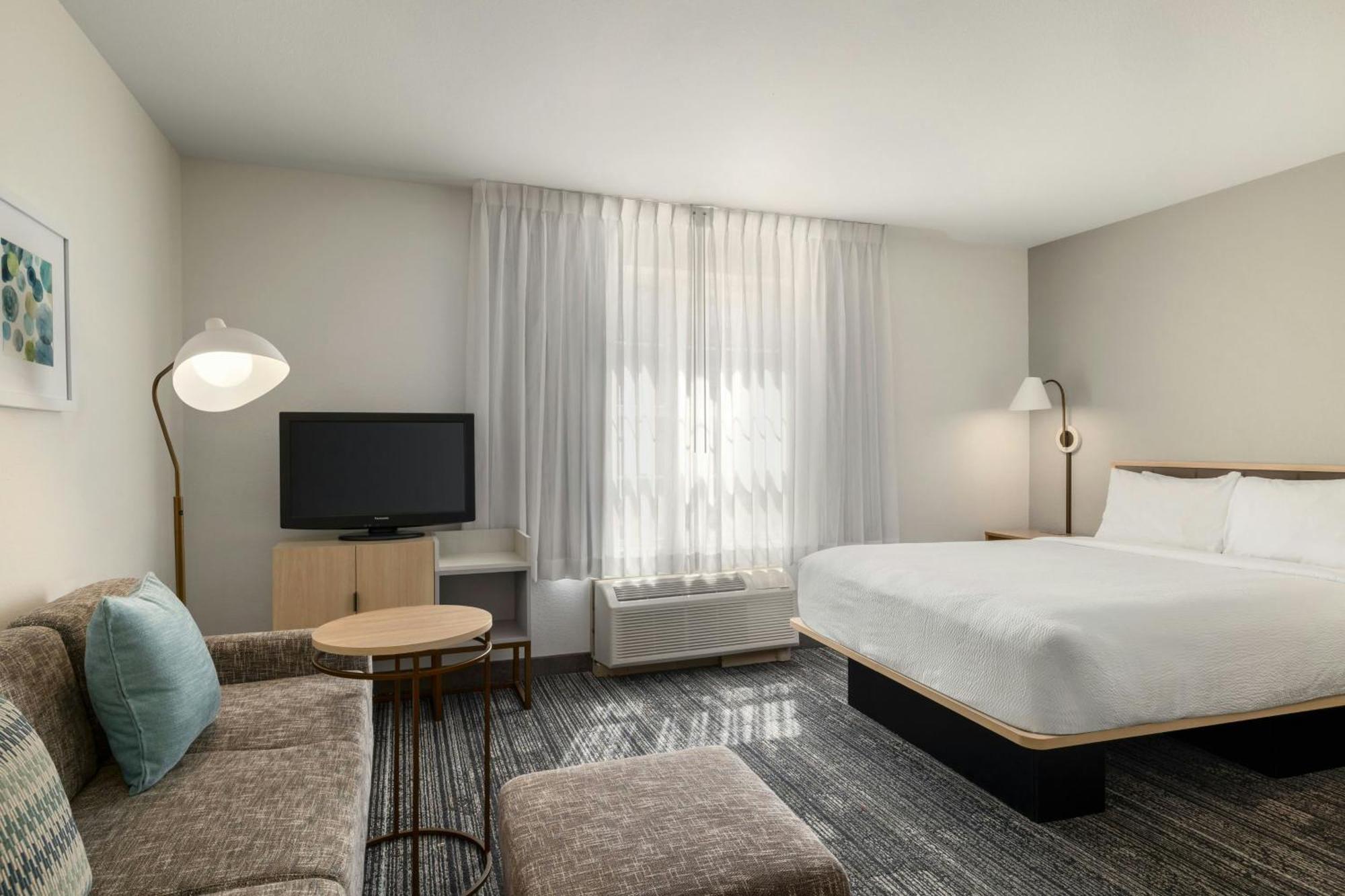Hotel Towneplace Detroit 3*