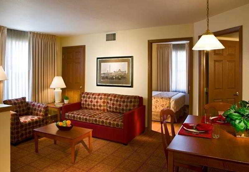 Towneplace Detroit