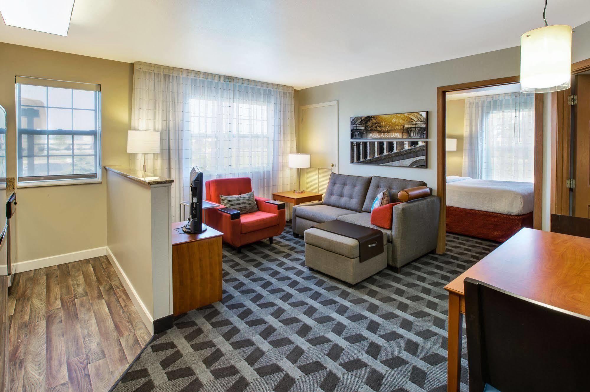 Towneplace Detroit Dearborn