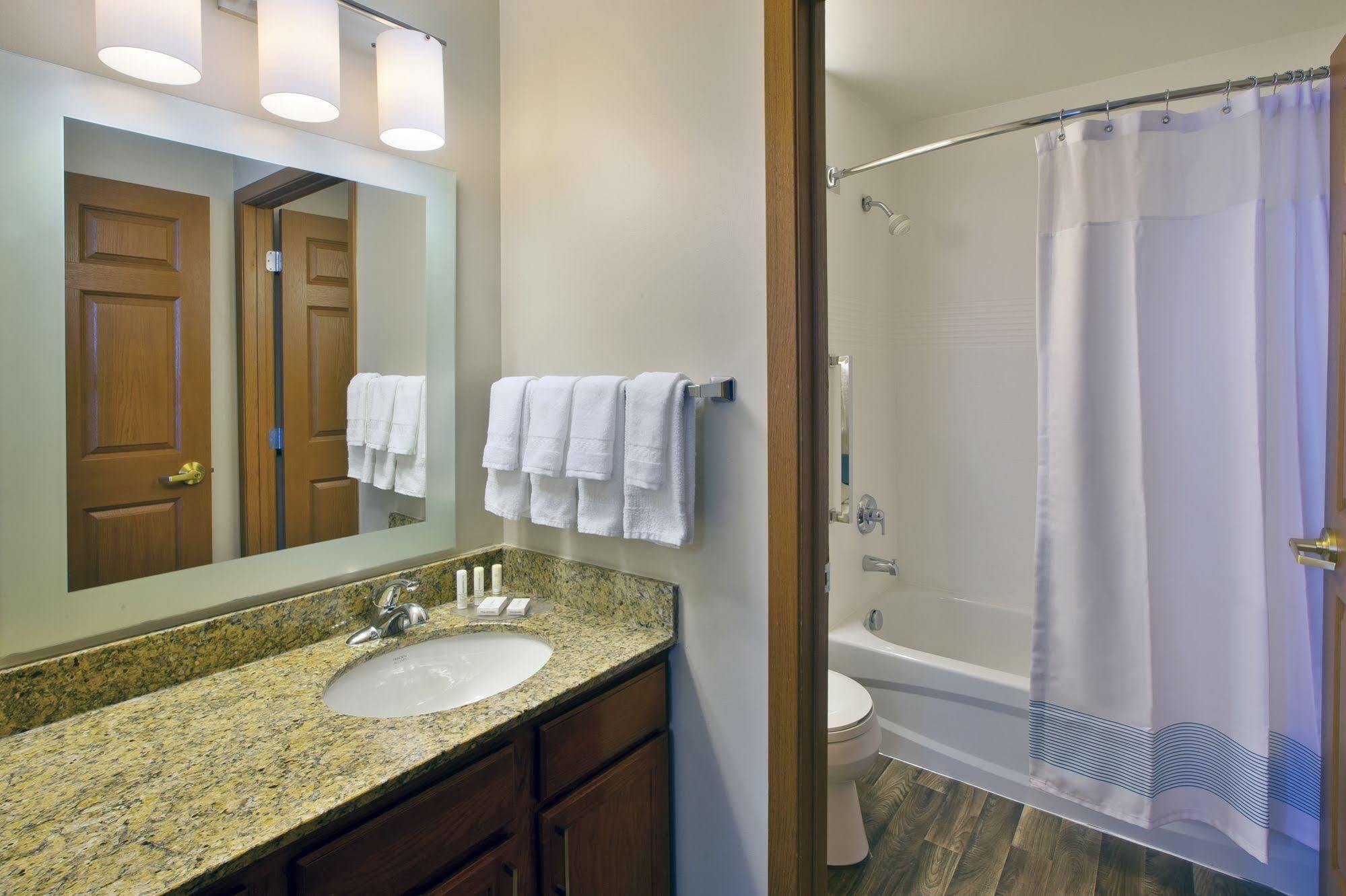 Hotel Towneplace Detroit 3*